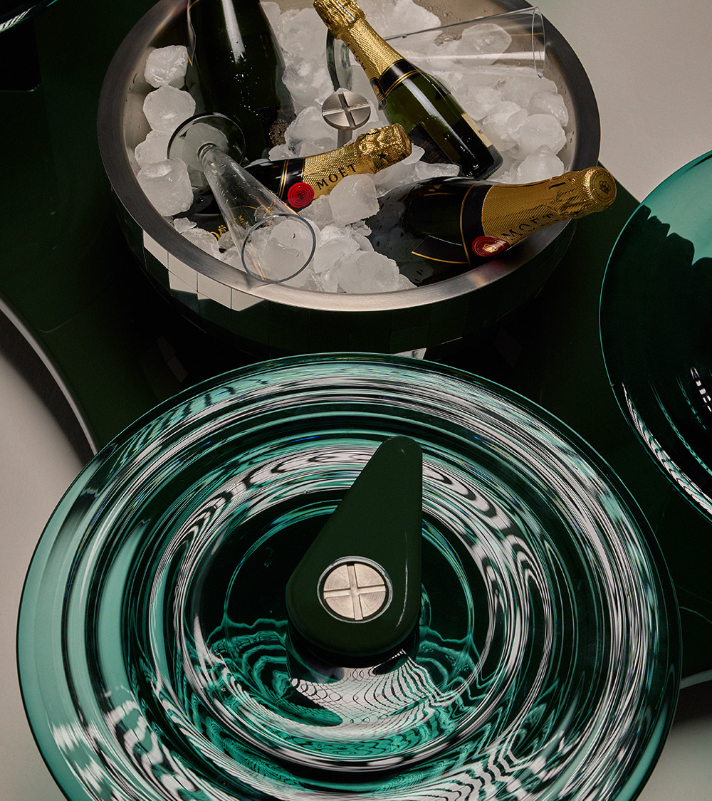 The Bubbly Coffee Table, glass top and ice bucket detail