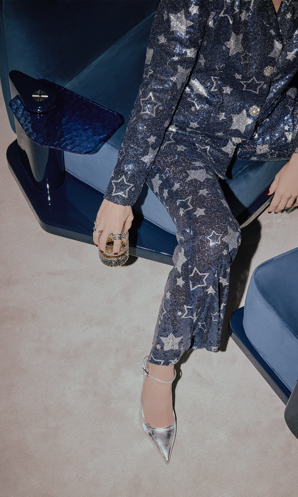 The Laidback Lounge Chair, night scene